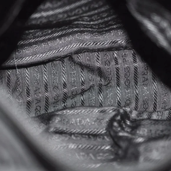 SOLD Prada Tessuto Black Nylon Small Messenger Bag Crossbody Bag Handbag - Picture 8 of 16